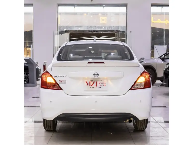 Nissan Sunny 2024