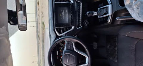 Discover undefined undefined Exterior Interior Images.Find all aspects and details of cars.