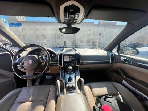Porsche Cayenne S 2011
