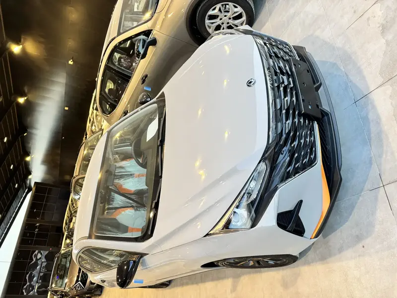 Discover undefined undefined Exterior Interior Images.Find all aspects and details of cars.