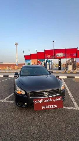 استكشف undefined undefined الصور الخارجية والداخلية. اكتشف جميع جوانب وتفاصيل السيارات.