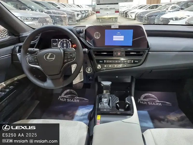 Lexus ES 2025