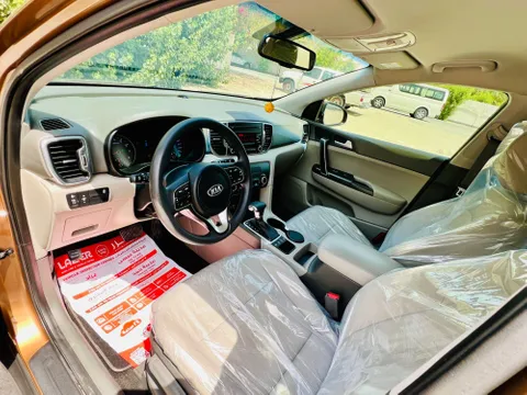 Discover undefined undefined Exterior Interior Images.Find all aspects and details of cars.