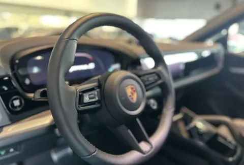 Discover undefined undefined Exterior Interior Images.Find all aspects and details of cars.