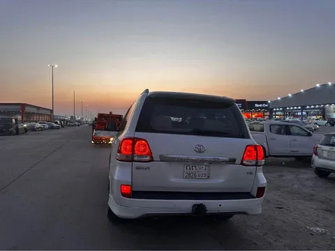 Toyota Land Cruiser 2011