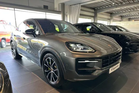 New Porsche Cayenne GTS 2025