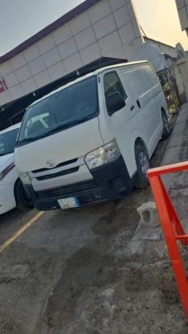 Toyota Hiace 2016