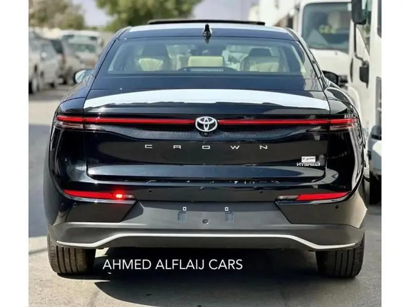 Toyota Crown 2025