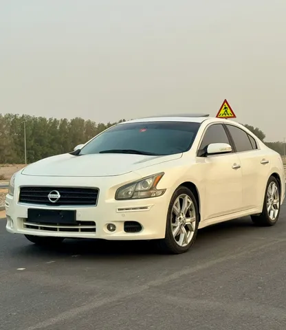 Nissan Maxima 3.5L SR 2012
