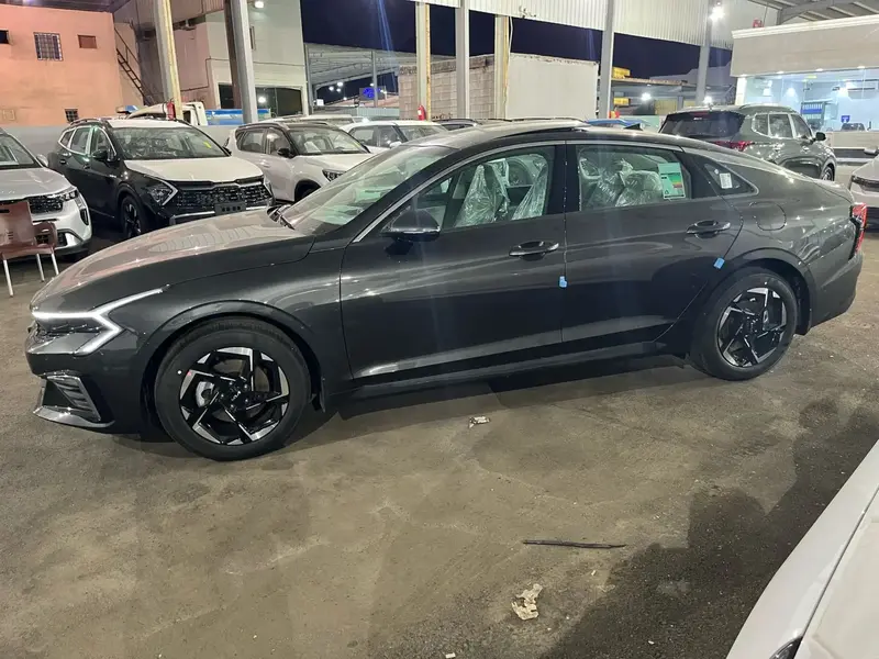 KIA K5 2025
