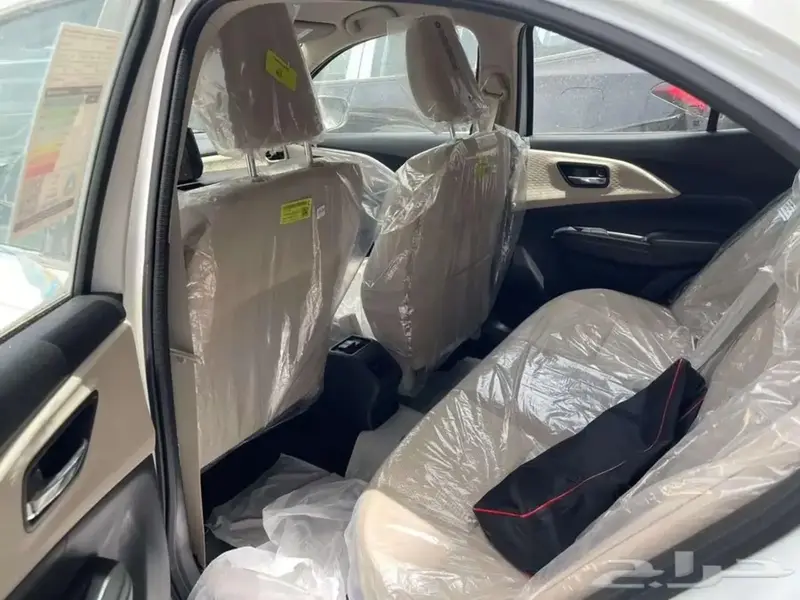 Discover undefined undefined Exterior Interior Images.Find all aspects and details of cars.