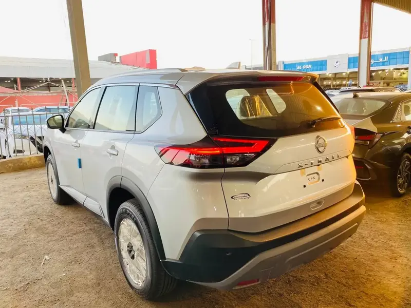 Nissan X-Trail 2025