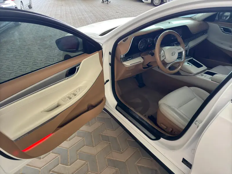 Hyundai Azera 2023