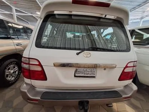 Discover undefined undefined Exterior Interior Images.Find all aspects and details of cars.