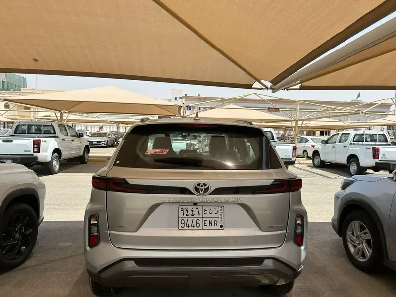 Discover undefined undefined Exterior Interior Images.Find all aspects and details of cars.