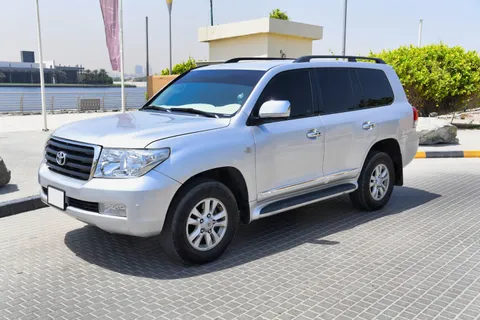 Discover undefined undefined Exterior Interior Images.Find all aspects and details of cars.