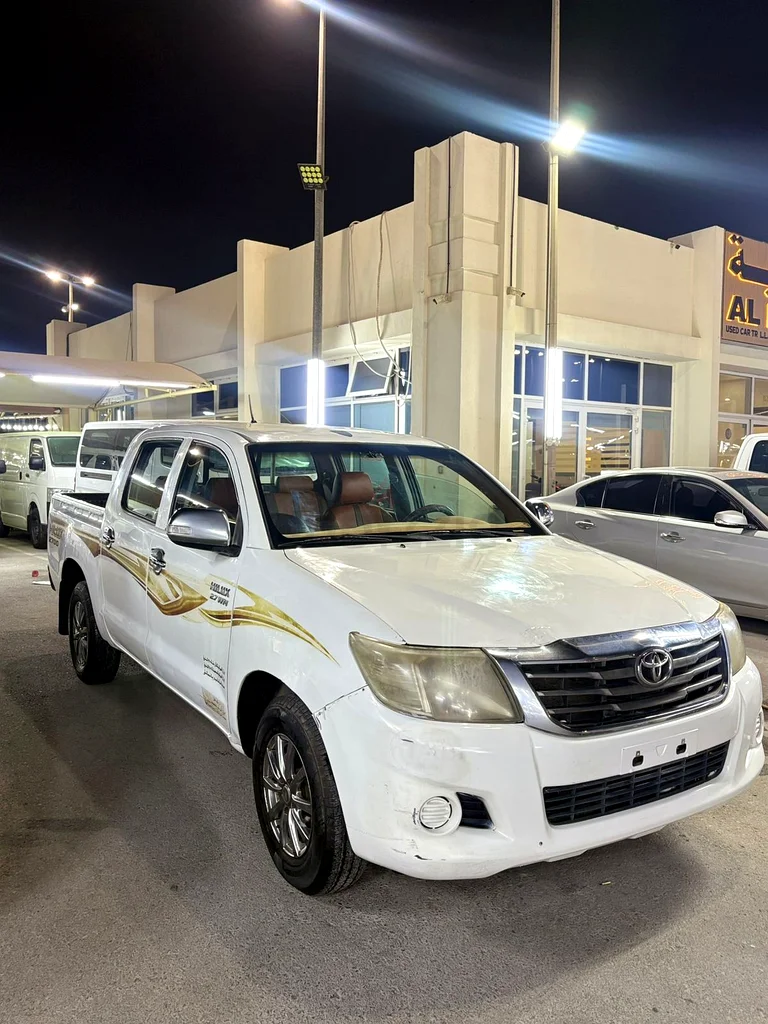 تويوتا هيلوكس 2014