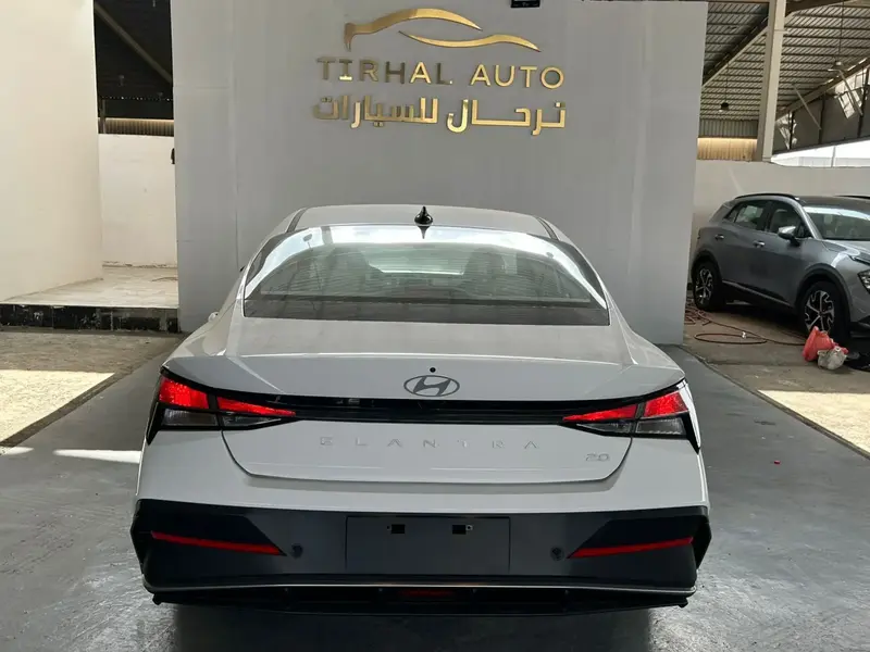 Hyundai Elantra 2025