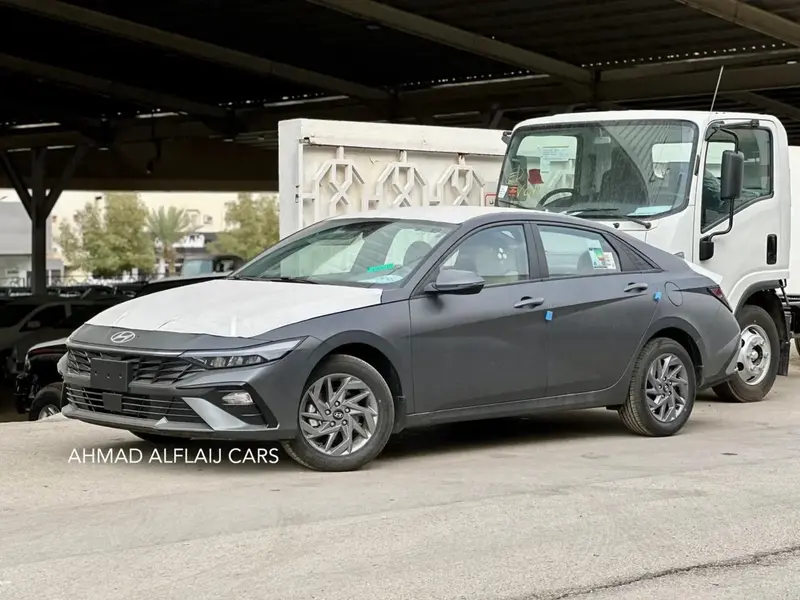 Hyundai Elantra 2025