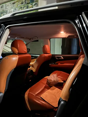 New Nissan Pathfinder 3.5L Midnight Edition (AWD) 2020