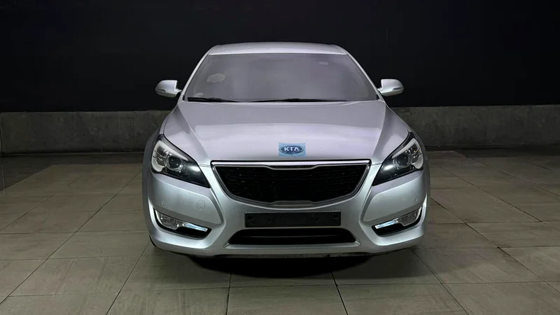 Kia Cadenza 2013