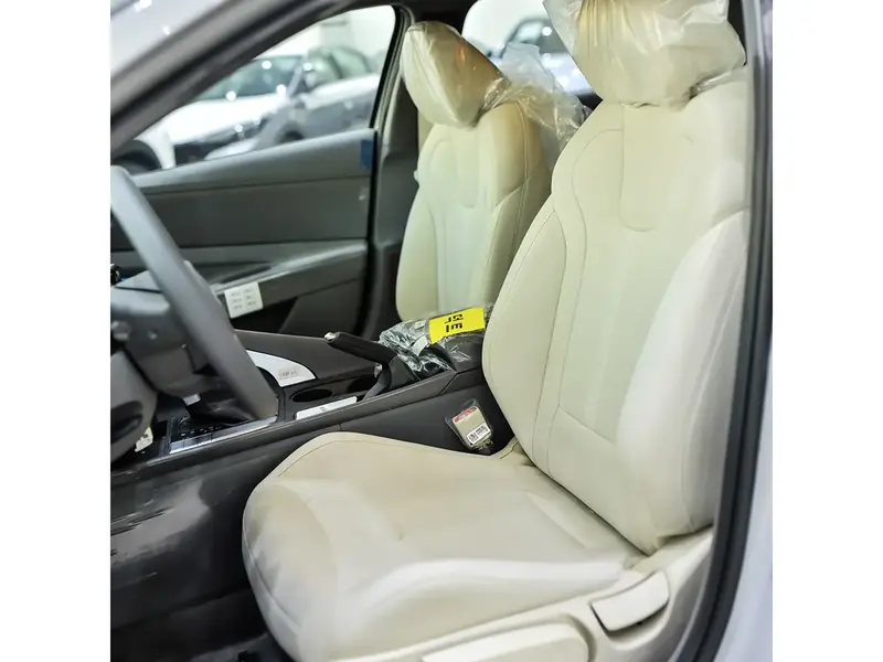Hyundai Elantra 2025