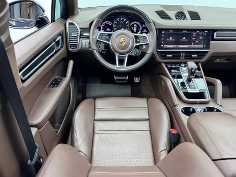 Discover undefined undefined Exterior Interior Images.Find all aspects and details of cars.