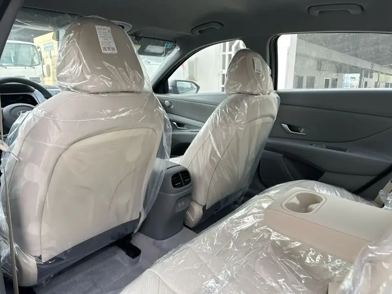 Hyundai Elantra 2025