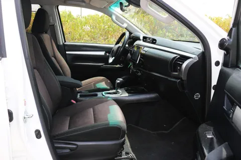 Toyota Hilux 2.4L S GLX Double Cab DSL A/T (4x4) 2019