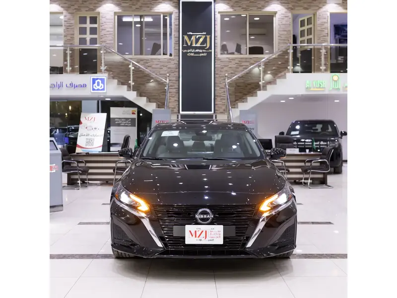 Discover undefined undefined Exterior Interior Images.Find all aspects and details of cars.