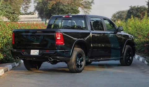 New RAM 1500 Big Horn Crew Cab 2025