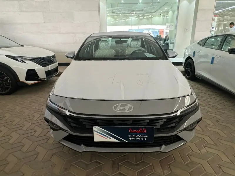 Hyundai Elantra 2025