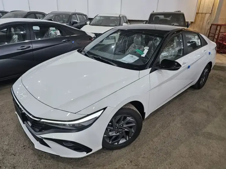Hyundai Elantra 2025
