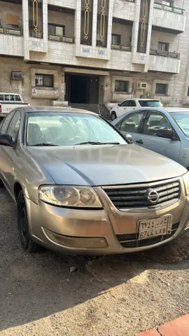استكشف undefined undefined الصور الخارجية والداخلية. اكتشف جميع جوانب وتفاصيل السيارات.