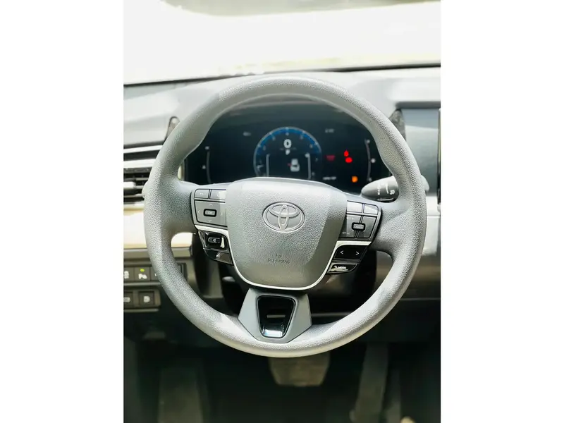 Toyota Camry 2025