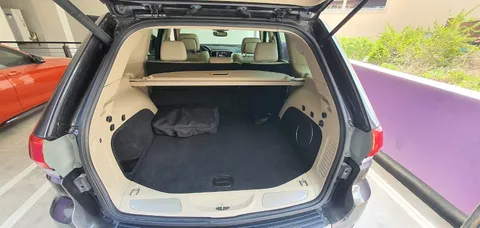 Discover undefined undefined Exterior Interior Images.Find all aspects and details of cars.