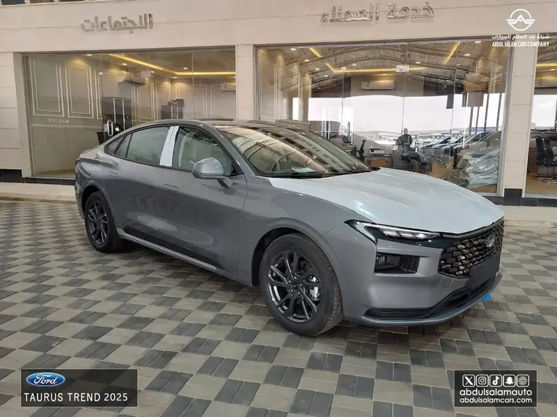 Discover undefined undefined Exterior Interior Images.Find all aspects and details of cars.