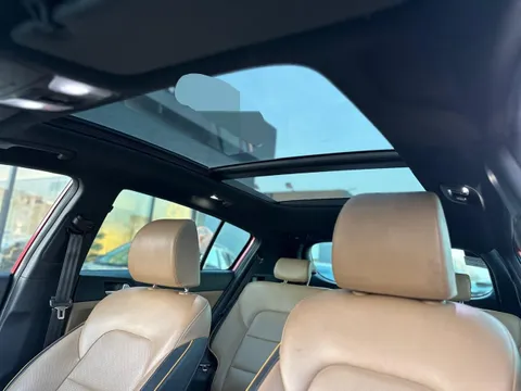 Discover undefined undefined Exterior Interior Images.Find all aspects and details of cars.