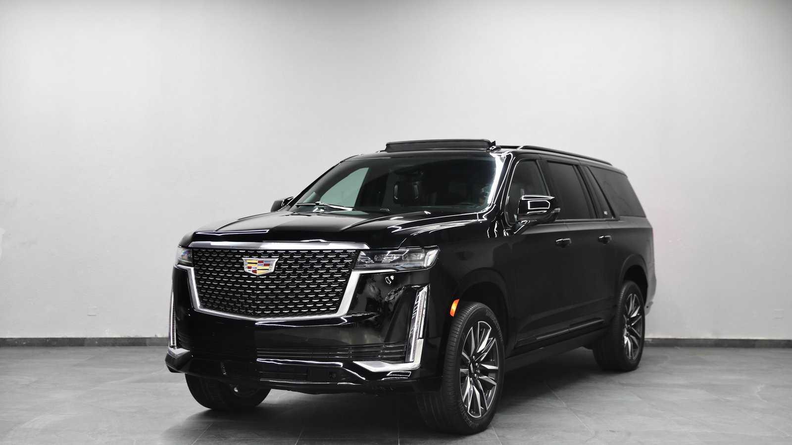 Discover undefined undefined Exterior Interior Images.Find all aspects and details of cars.