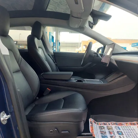Tesla Model Y Standard Range 2023