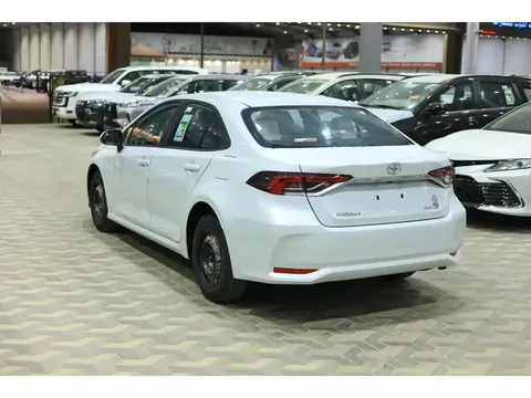 Discover undefined undefined Exterior Interior Images.Find all aspects and details of cars.