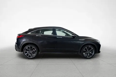 Discover undefined undefined Exterior Interior Images.Find all aspects and details of cars.