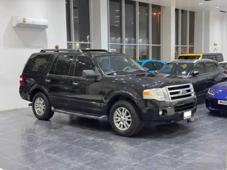 ford expedition image Ford Expedition 5.4L XLT 2013