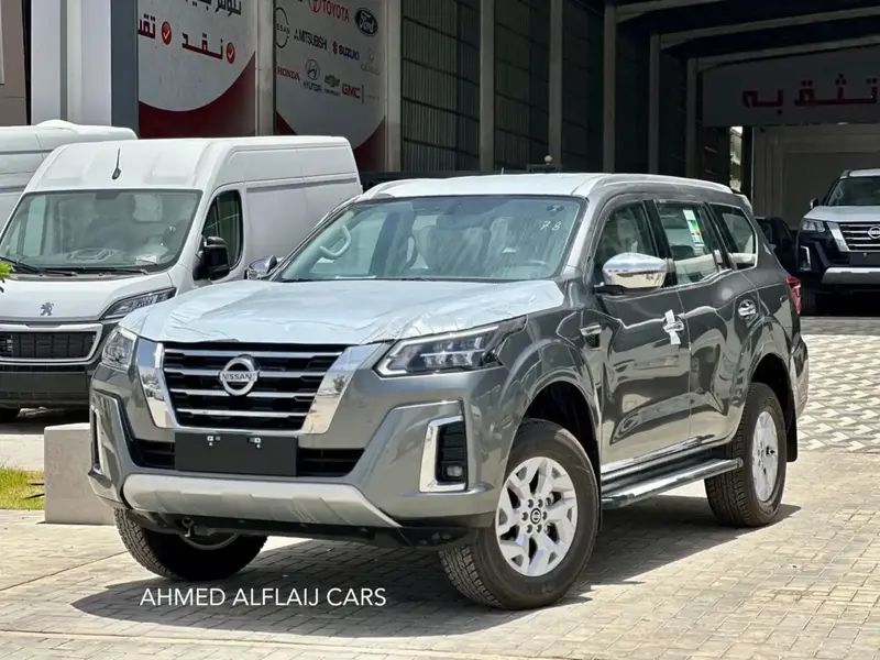 Discover undefined undefined Exterior Interior Images.Find all aspects and details of cars.