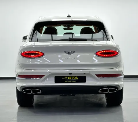 New Bentley Bentayga 4.0L V8 2024