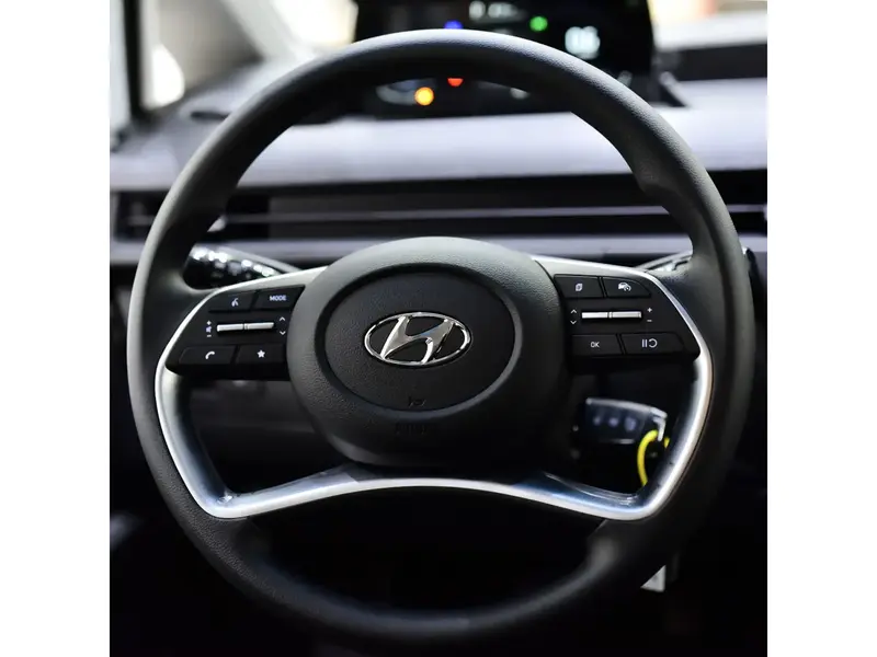 Hyundai Staria 2025