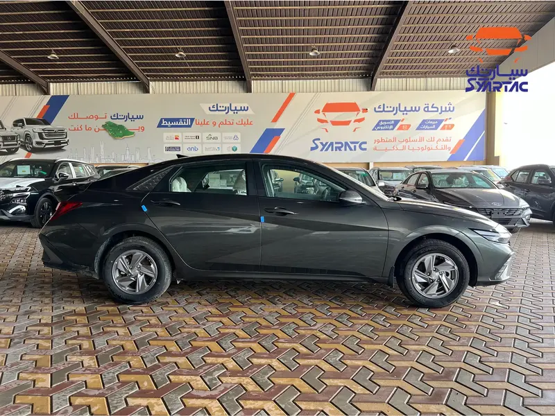 Hyundai Elantra 2025