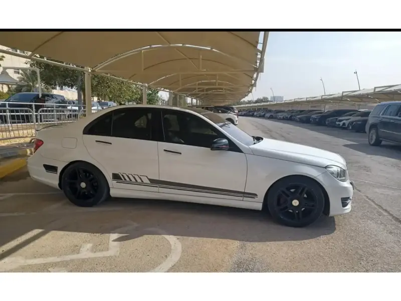 Discover undefined undefined Exterior Interior Images.Find all aspects and details of cars.