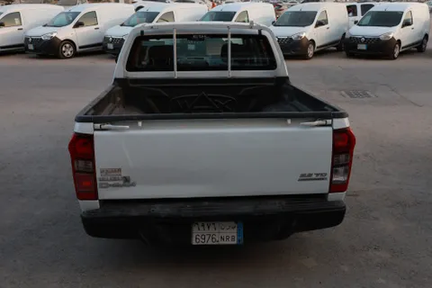 Isuzu D-MAX 2.5D Double Cab 4WD M/T 2020