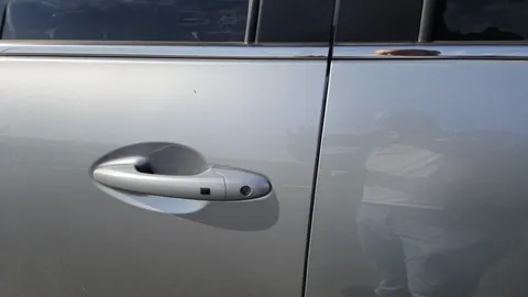 Discover undefined undefined Exterior Interior Images.Find all aspects and details of cars.